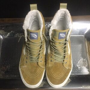 Vans Off the Wall Yellow and Gray Lined Sneakers